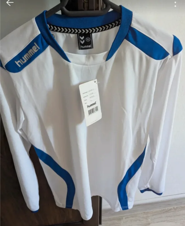 Bluza sport nouă mărimea 152 băieti – fotografia 2 din 2