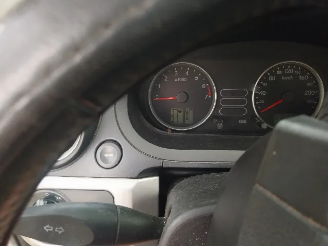 Ford Fiesta 2005 – fotografia 5 din 8