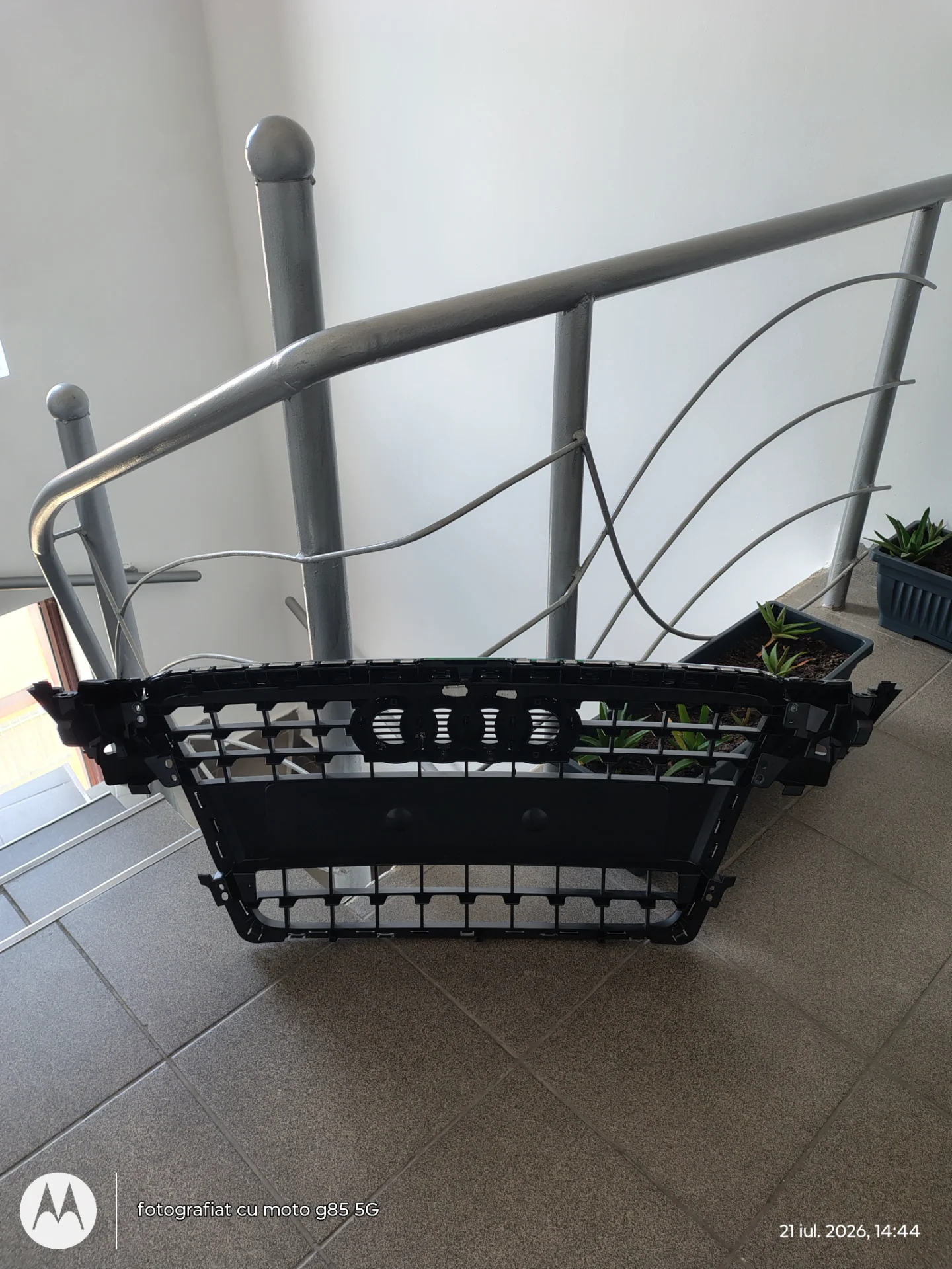Grila radiator Audi A4B8 – fotografia 3 din 5