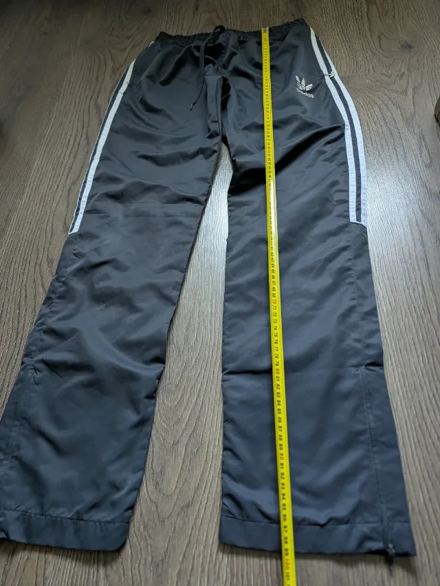 Pantaloni Adidas original mărimea L pentru doamne – fotografia 4 din 5