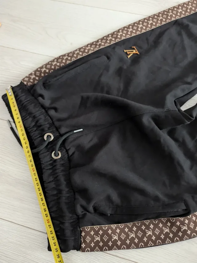 Pantaloni trening Louis Vuitton bărbați mărimea L – fotografia 2 din 5