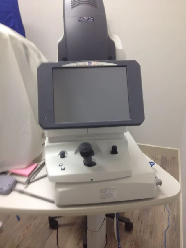 Nidek AFC-330 Non-Mydriatic Auto Fundus Camera – fotografia 2 din 3