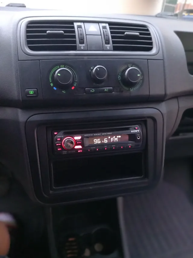 Vând skoda fabia disel 2008 – fotografia 4 din 7