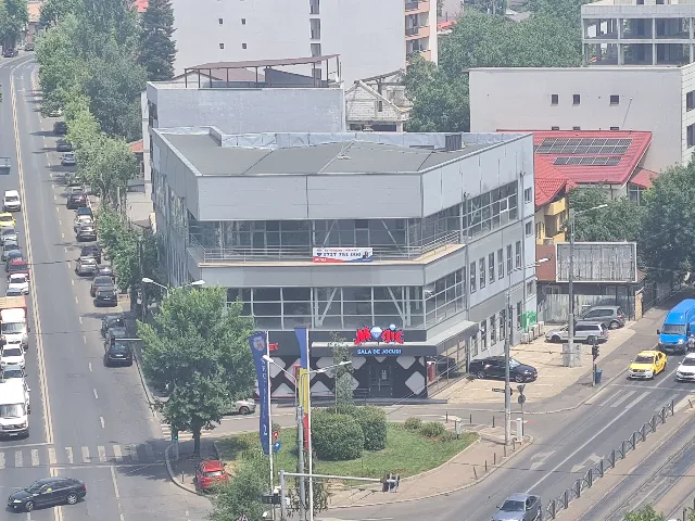 Vând spațiu comercial în intersecție.  Oportunitate de investiție sigură, randament 9.8%. – fotografia 4 din 8