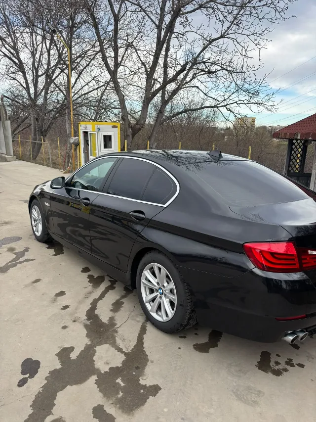 Vând BMW seria 5 F10 – fotografia 4 din 4