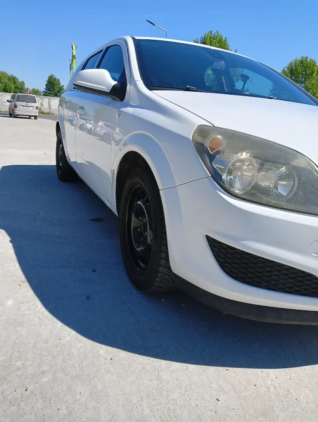 Vind Opel Astra 1.7 motorina an 2010 – fotografia 2 din 7