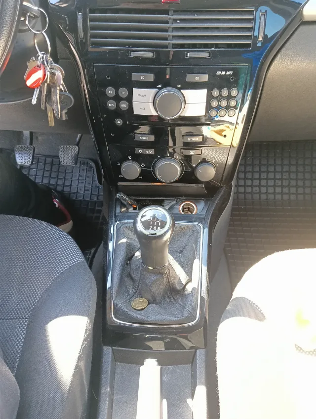 Vind Opel Astra 1.7 motorina an 2010 – fotografia 7 din 7