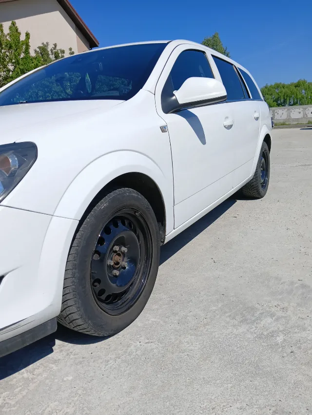 Vind Opel Astra 1.7 motorina an 2010 – Sector 3, București