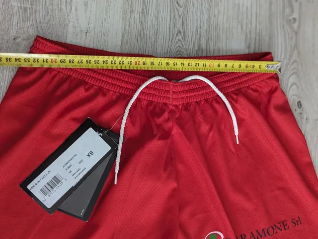 Pantaloni noi mărimea XS pentru adolescenți – fotografia 3 din 5