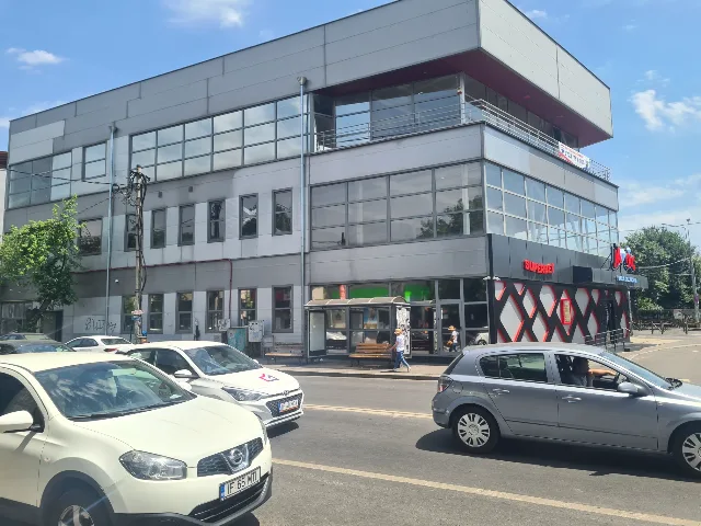 Vând spațiu comercial în intersecție.  Oportunitate de investiție sigură, randament 9.8%. – fotografia 3 din 8