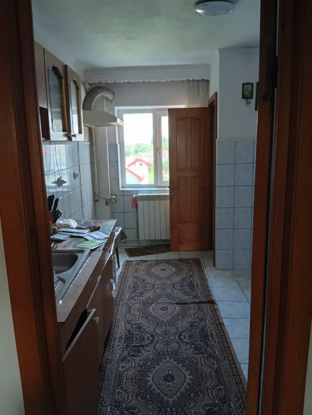 Vând apartament 3 camere – fotografia 5 din 8