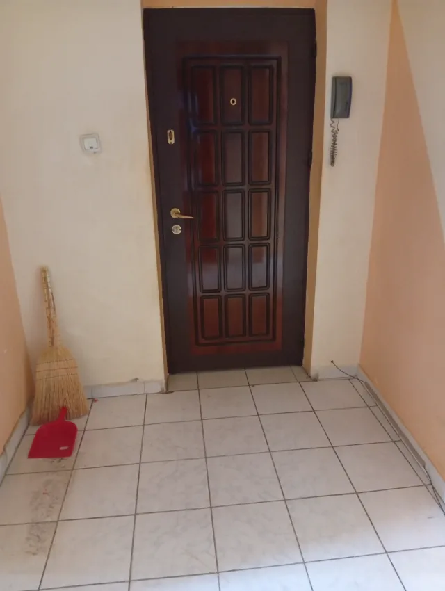 Vând apartament 3 camere – fotografia 6 din 8