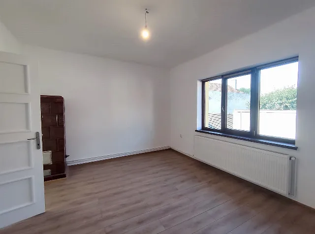 Brasov - casa, garaj, curte si gradina. – fotografia 5 din 8