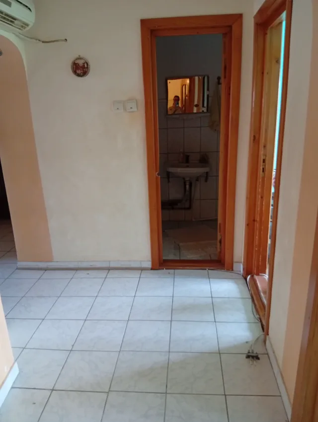 Vând apartament 3 camere – fotografia 7 din 8