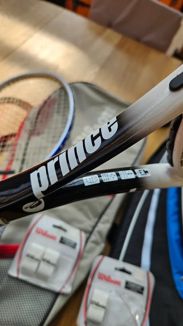 Rachete de tenis cu huse si genti de transport – fotografia 3 din 5