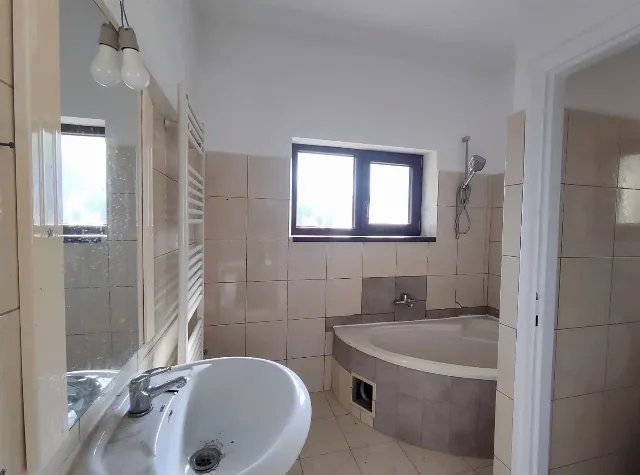 Brasov - casa, garaj, curte si gradina. – fotografia 8 din 8