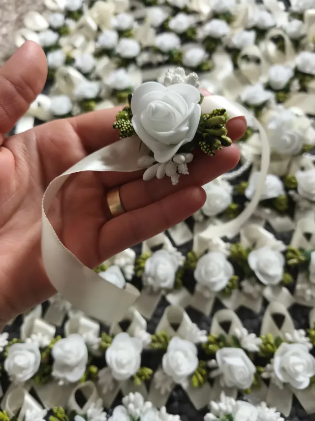 Accesorii elegante pentru evenimente – fotografia 6 din 7