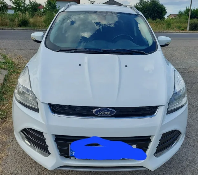 Ford Kuga an 2015 – fotografia 3 din 8