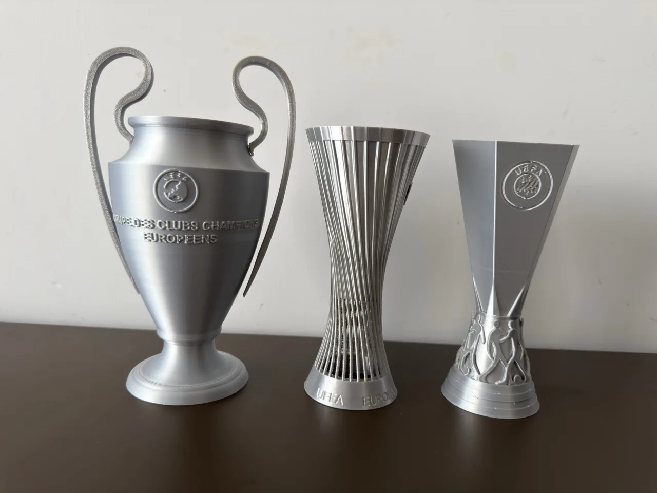 Cele 3 cupe europene: UCL, UEL, UECL - 16 cm înălțime – fotografia 1 din 8