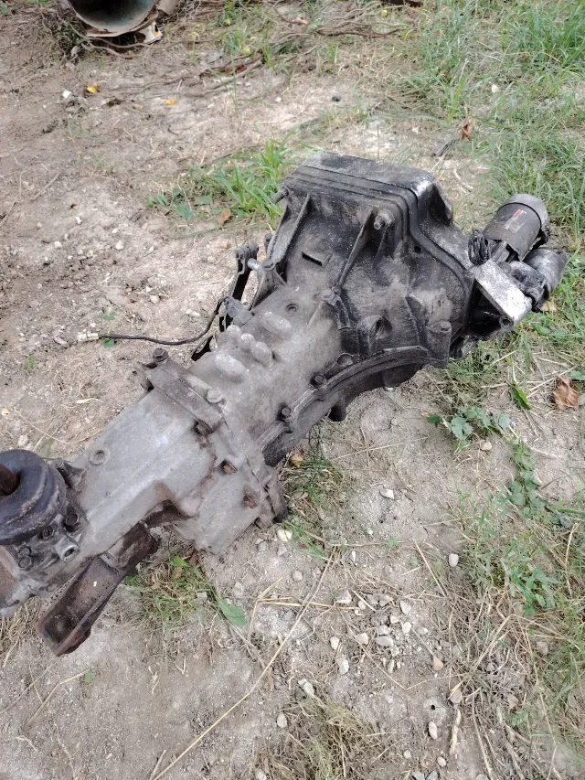 Cutie viteze, motor 1,6 benzină – fotografia 3 din 3