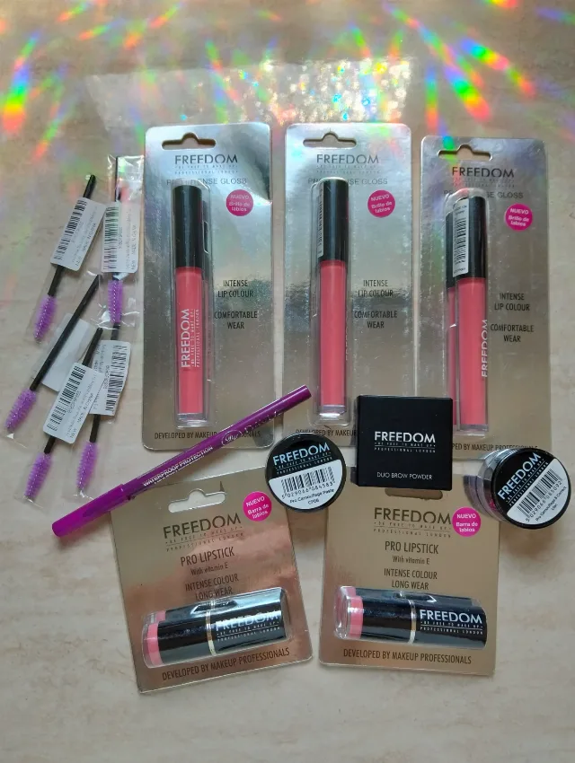 Lot cosmetice pro camouflage – Cornetu, Ilfov