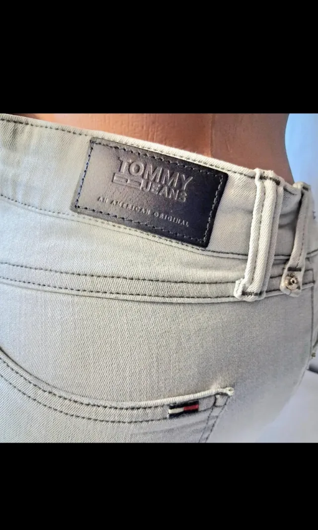 Tommy Jeans blugi damă gri deschis skinny, mărimea 34 – fotografia 2 din 7