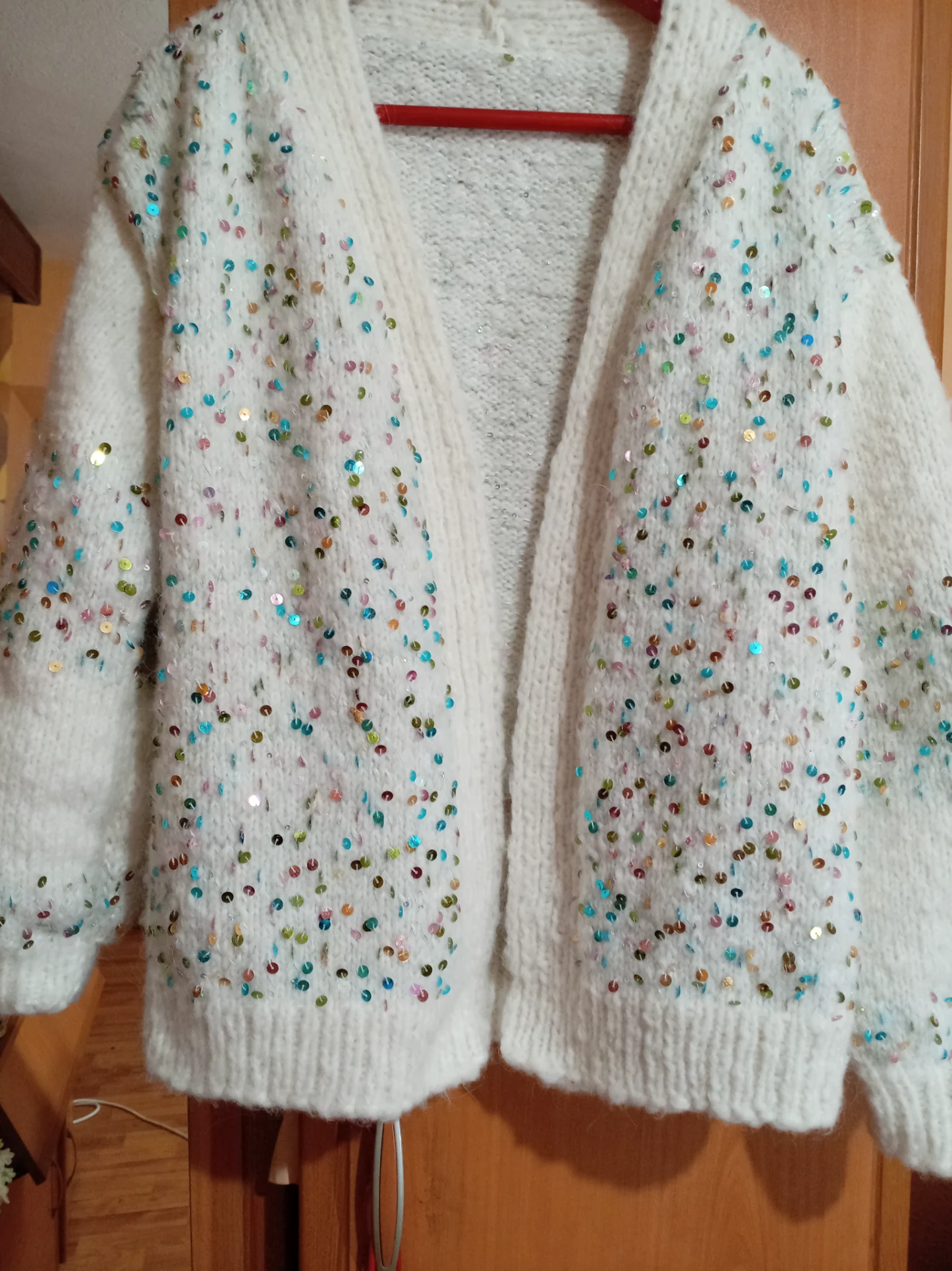 Cardigan tricotat din mohair și paiete colorate, mărimea M – Mihai Bravu, Tulcea