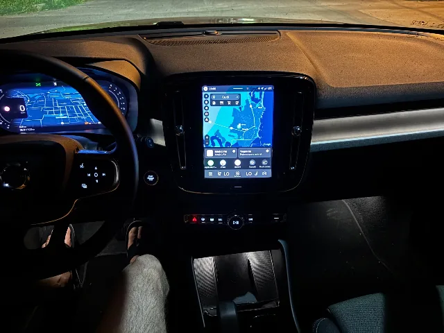 Volvo XC 40. Black edition 2026 – fotografia 3 din 8
