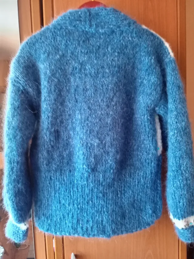 Cardigan tricotat din mohair și paiete colorate, mărimea M – fotografia 2 din 2
