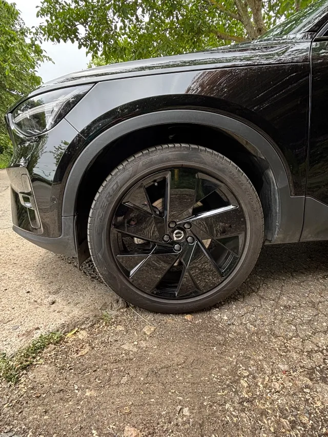 Volvo XC 40. Black edition 2026 – fotografia 6 din 8