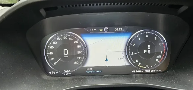 Oferta limitata!VOLVO XC 40 R-design, impecabil, merita achizitionat – fotografia 5 din 8