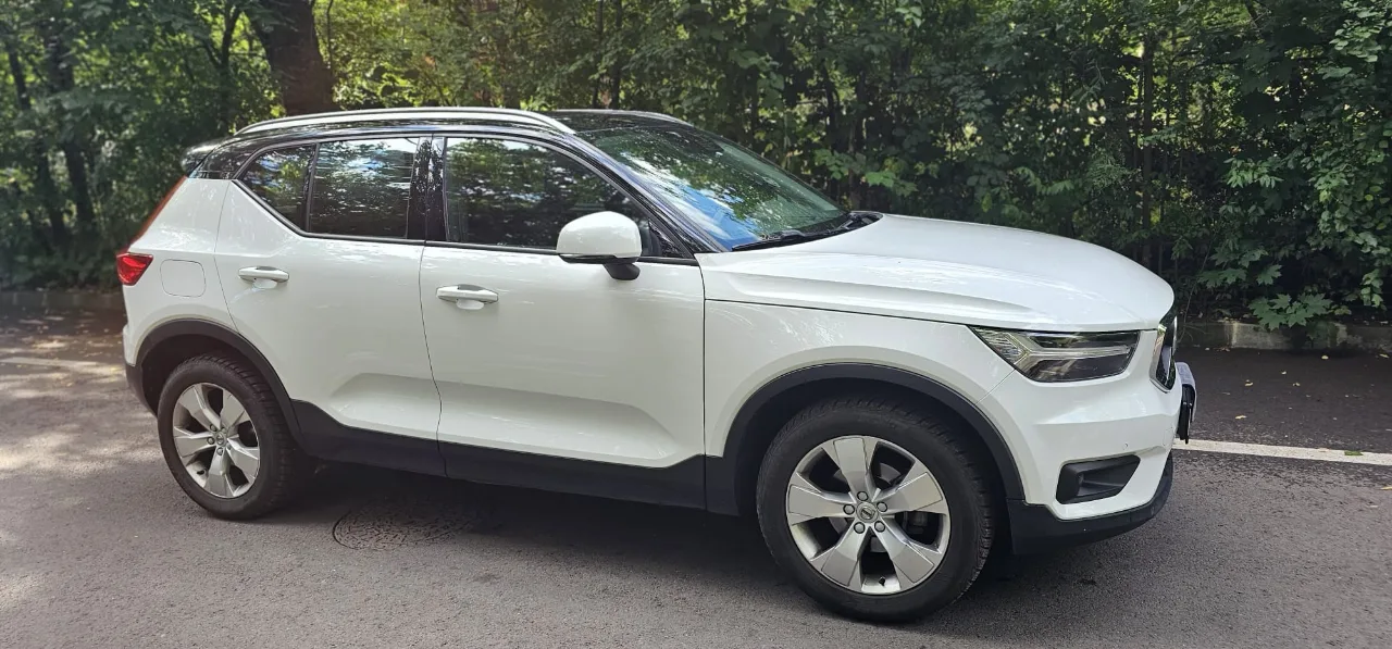 Oferta limitata!VOLVO XC 40 R-design, impecabil, merita achizitionat – fotografia 1 din 8
