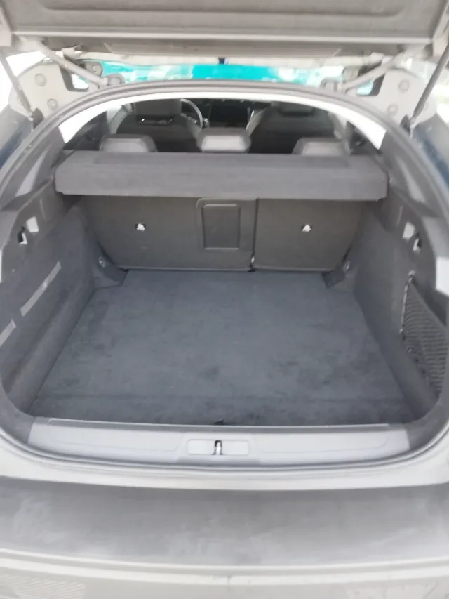 Peugeot 408, An 2023, 1.2L PureTech 130 S&S EAT8 Allure Pack Automat. – fotografia 8 din 8