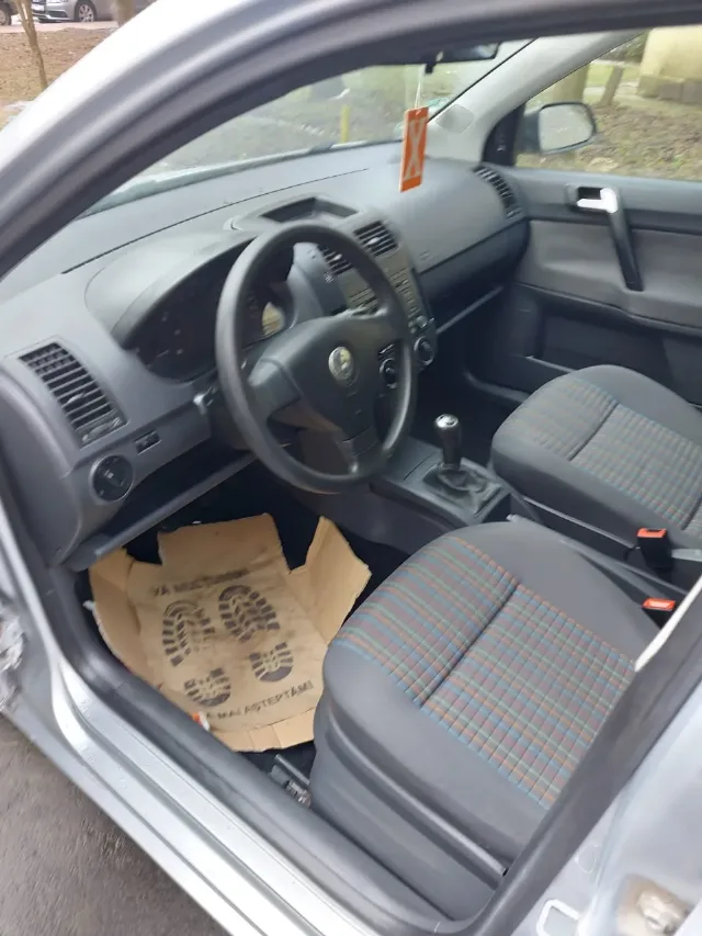 VW Polo 1.4TDI 2008 – fotografia 7 din 8
