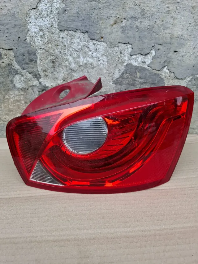 Tripla Seat Ibiza 2009-2010 – fotografia 2 din 3