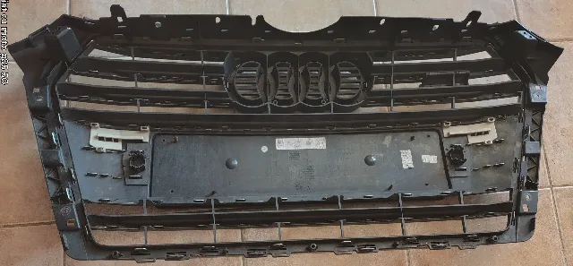 Grila radiator Audi A4 B9 cu defect – fotografia 3 din 4