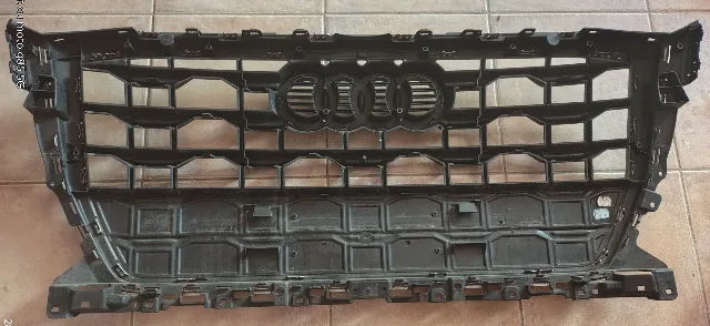 Grila radiator Audi Q2 – fotografia 2 din 3