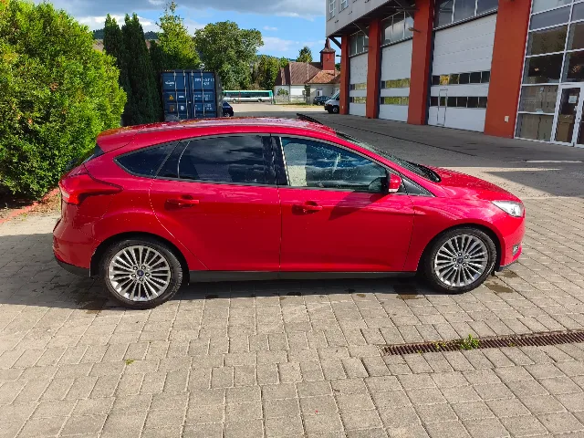 Ford Focus 1.5 2017 – fotografia 4 din 8