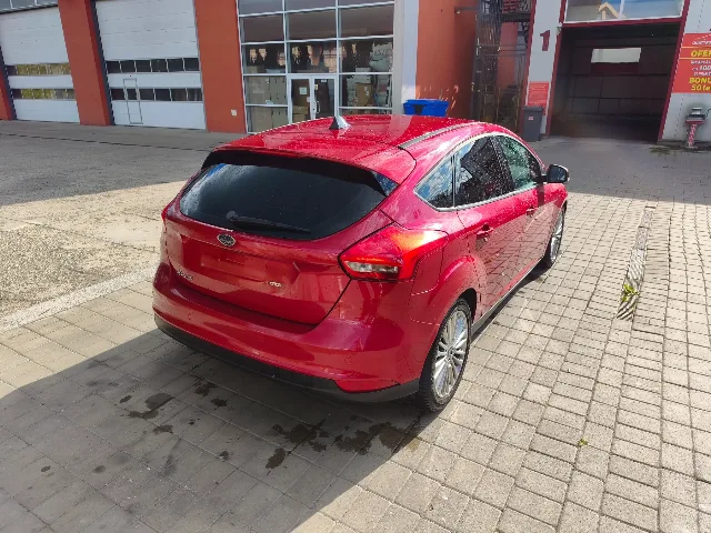Ford Focus 1.5 2017 – fotografia 2 din 8