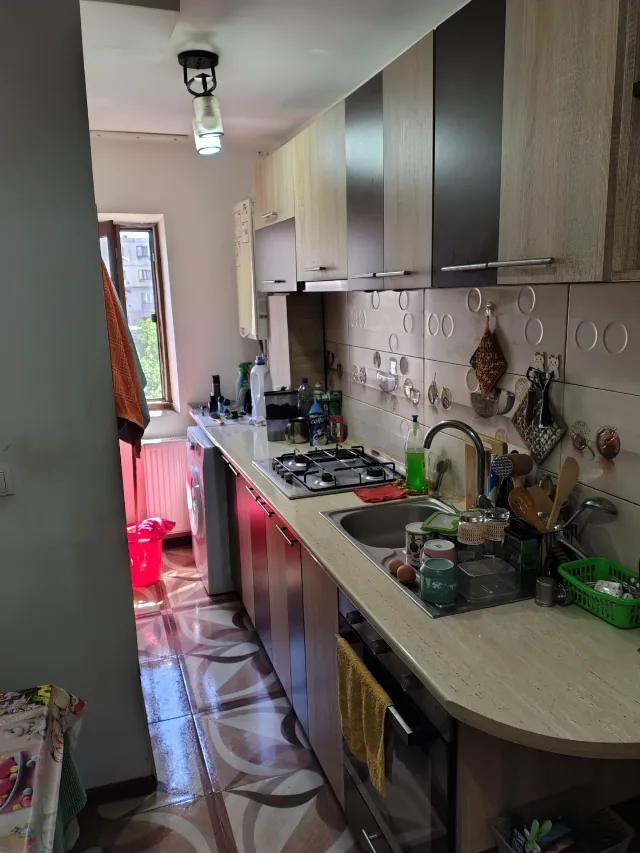 Vând garsonieră – fotografia 3 din 8