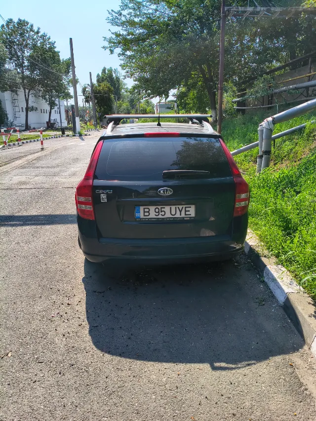Vând KIA Ceed combi – fotografia 4 din 4