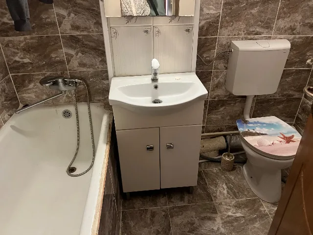 O casa plină de amintiri frumoase își caută noi proprietari – fotografia 3 din 6