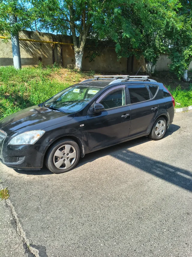 Vând KIA Ceed combi – fotografia 2 din 4