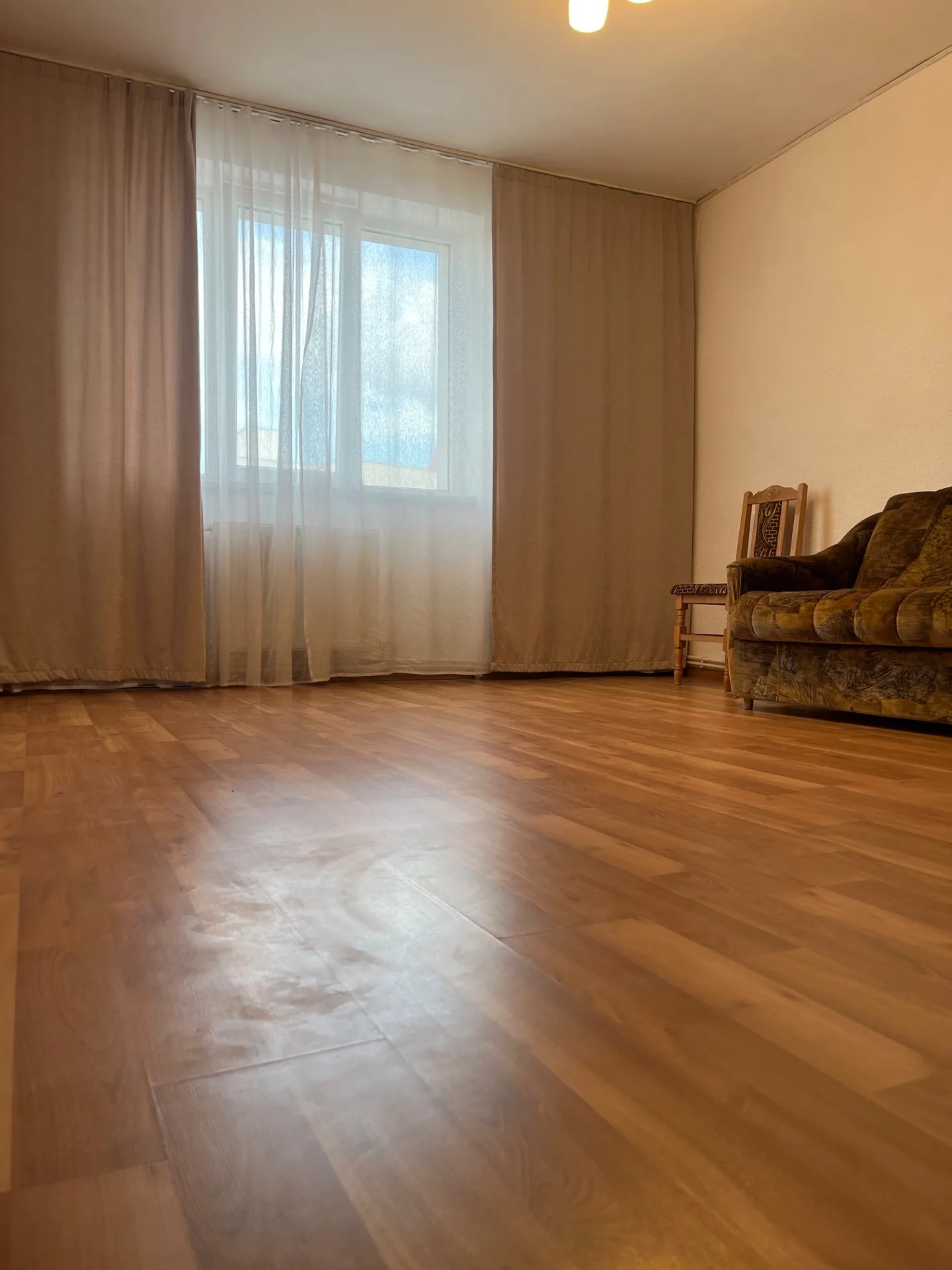 O casa plină de amintiri frumoase își caută noi proprietari – Suceava, Suceava