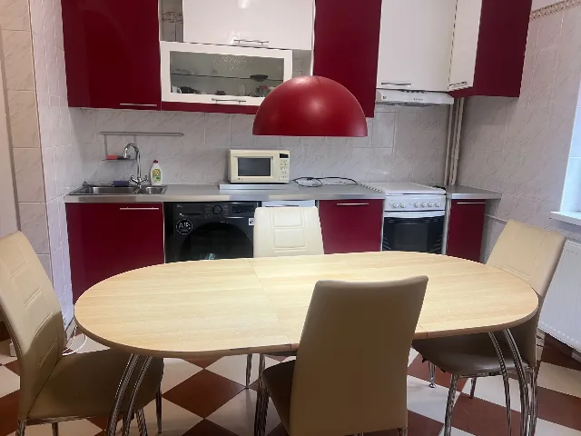 Ofer spre inchiriere ap.4 camere – Sector 3, București