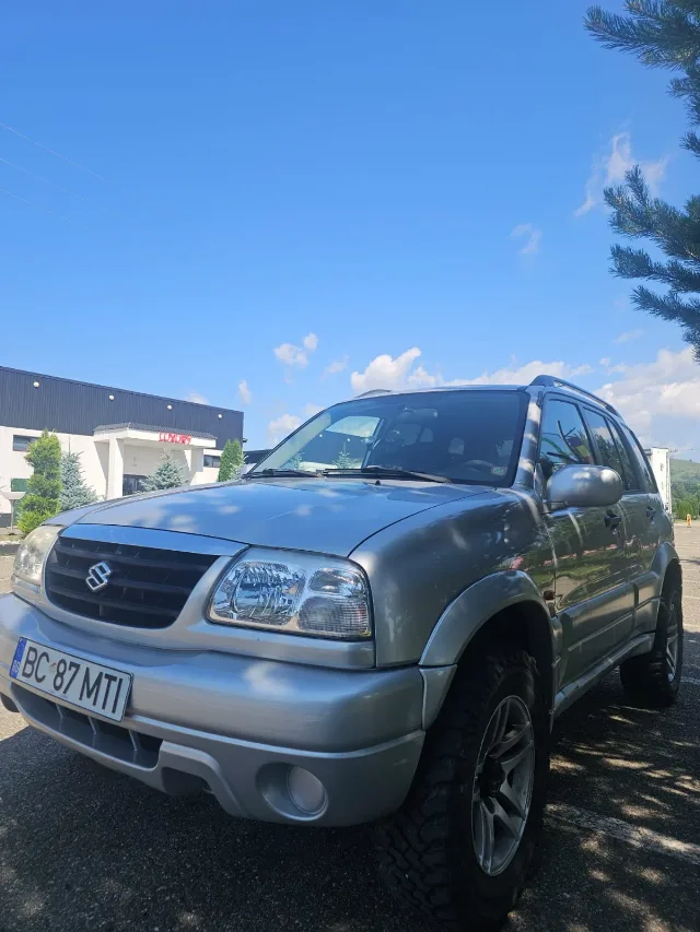Suzuki Grand Vitara 2005 - 2.0 benzina - 4x4 cu reductor - Stare foarte buna – fotografia 6 din 6