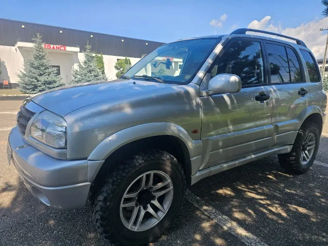 Suzuki Grand Vitara 2005 - 2.0 benzina - 4x4 cu reductor - Stare foarte buna – fotografia 2 din 6