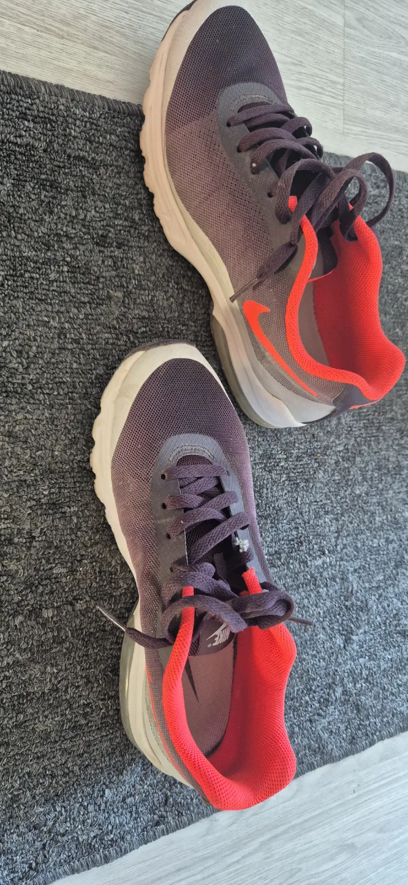 Nike airmax mov 42 – fotografia 2 din 4