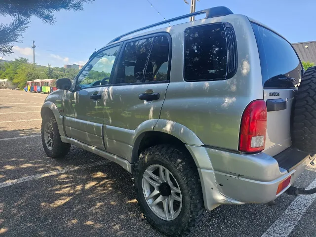Suzuki Grand Vitara 2005 - 2.0 benzina - 4x4 cu reductor - Stare foarte buna – fotografia 3 din 6