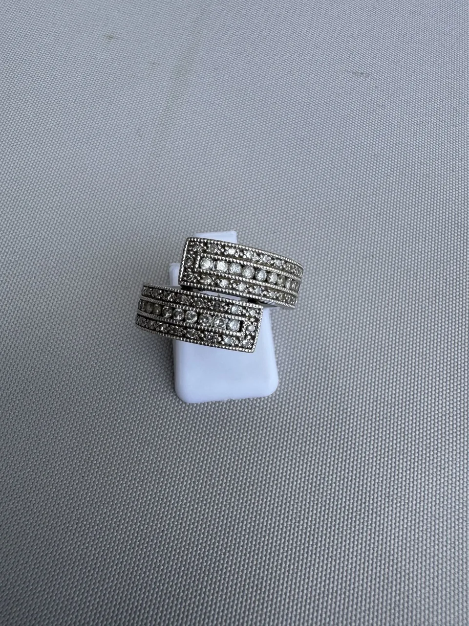 Inel din aur si diamante – fotografia 1 din 7